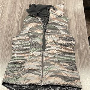 Rare Lululemon camo puffer vest 8